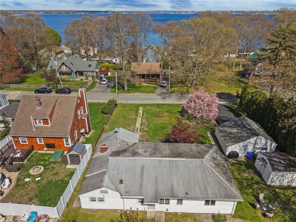 House in Bristol, Rhode Island, United States 2 - 18590957