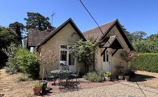 House in Henley, England 1
