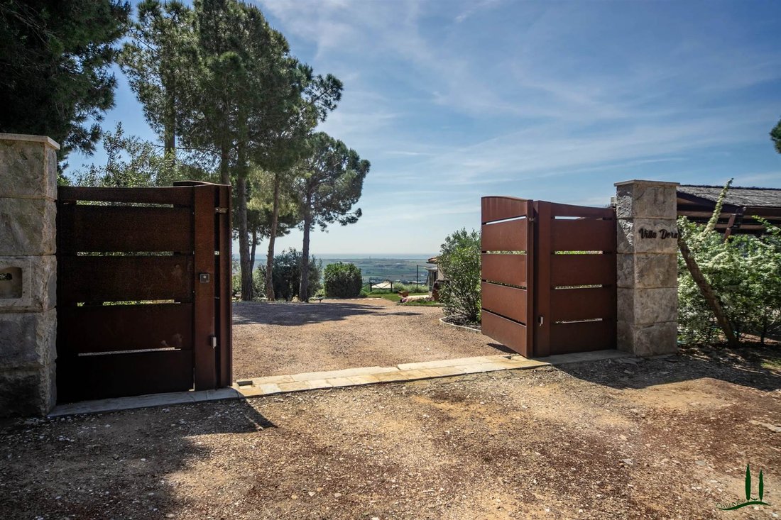Villa in San Vincenzo, Tuscany, Italy 1 - 18591047