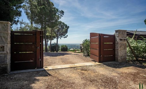 Villa in San Vincenzo, Tuscany, Italy 1