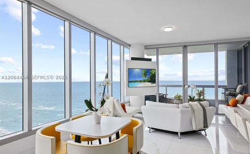 Condo in Miami Beach, Florida, United States 1