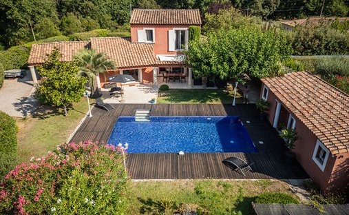 Villa à Néoules, Provence-Alpes-Côte d'Azur, France 1