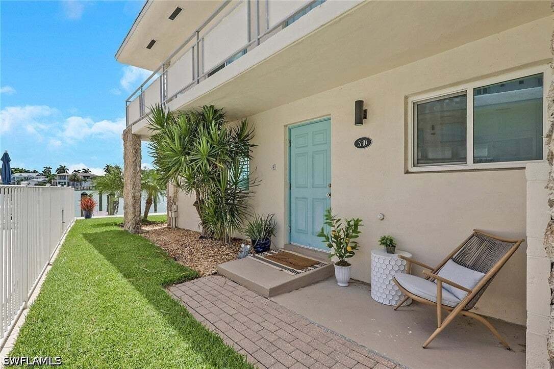 Co Op in Naples, Florida, United States 4 - 18588797