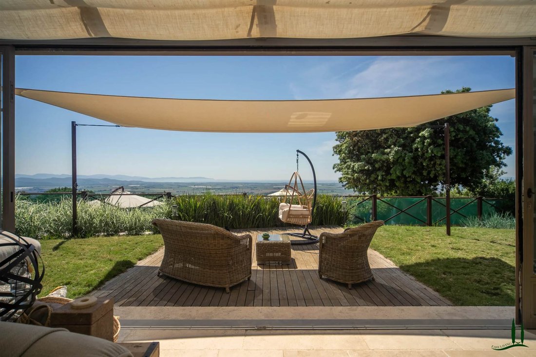 Villa in San Vincenzo, Tuscany, Italy 5 - 18591047