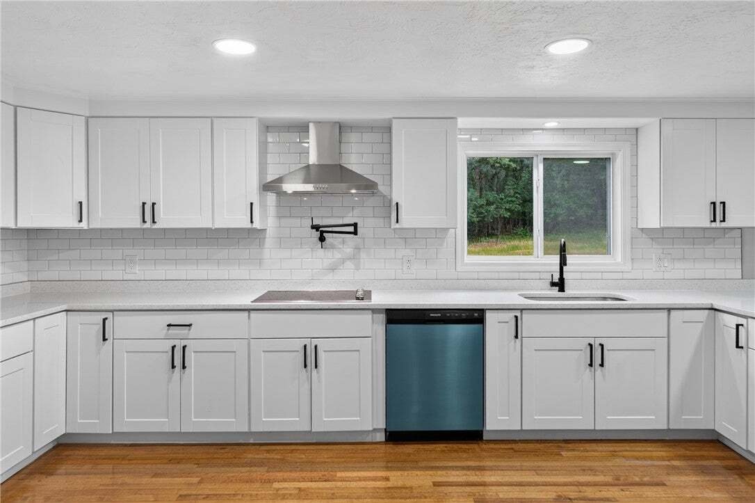 House in North Smithfield, Rhode Island, United States 3 - 18588822