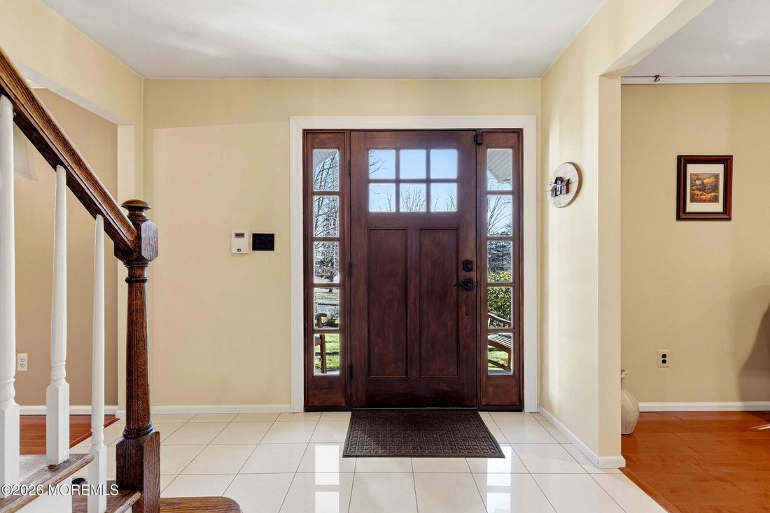 House in Manalapan Township, New Jersey, United States 5 - 18589390