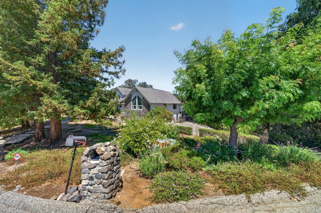 House in Los Altos Hills, California, United States 5 - 18591457