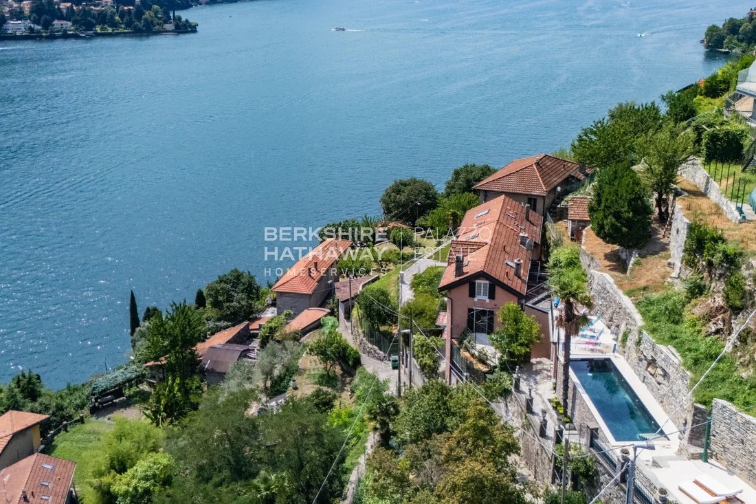 Villa in Carate Urio, Lombardy, Italy 1 - 18593137