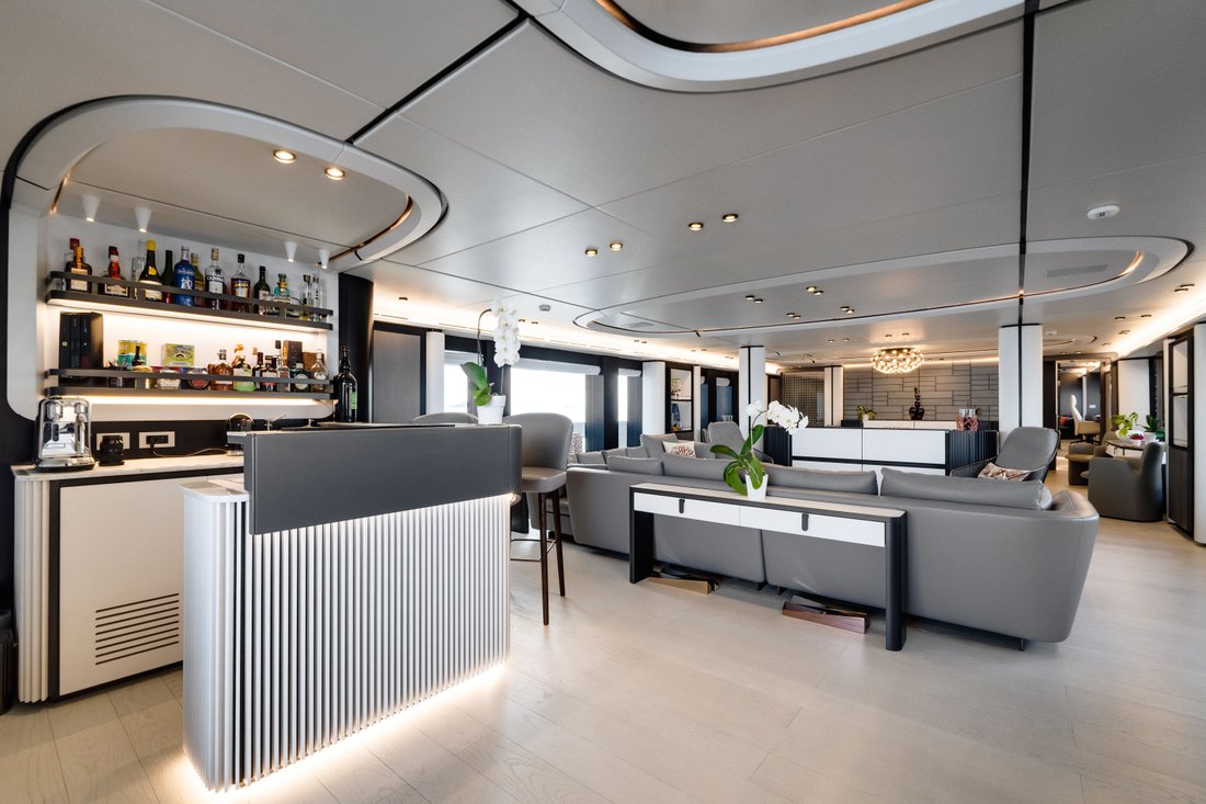 Motor Yacht in France 5 - 18589002