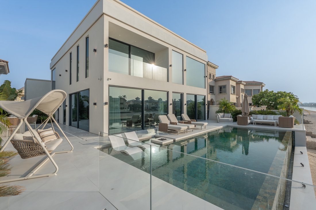 Villa in Palm Jumeirah, Dubai, United Arab Emirates 2 - 18590224