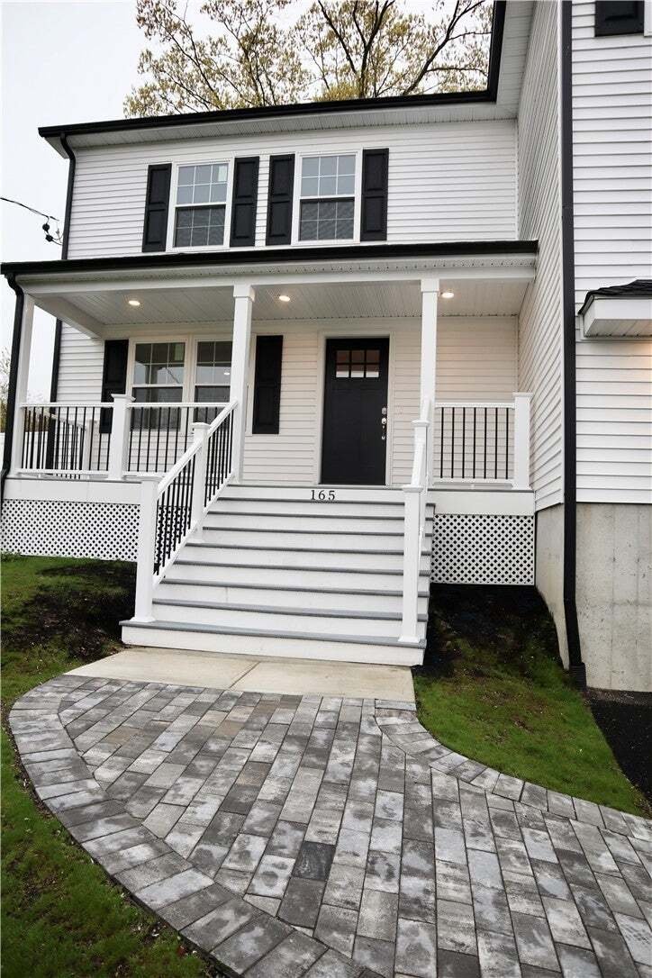 House in Woonsocket, Rhode Island, United States 4 - 18590964