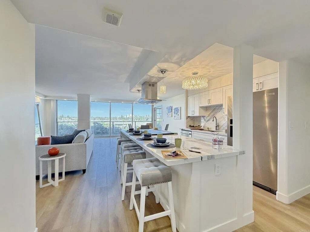 Condo in Coronado, California, United States 3 - 18592005