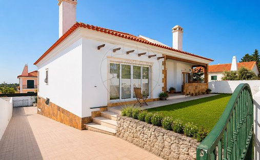 House in Azeitao (Sao Lourenco e Sao Simao), Setubal, Portugal 1