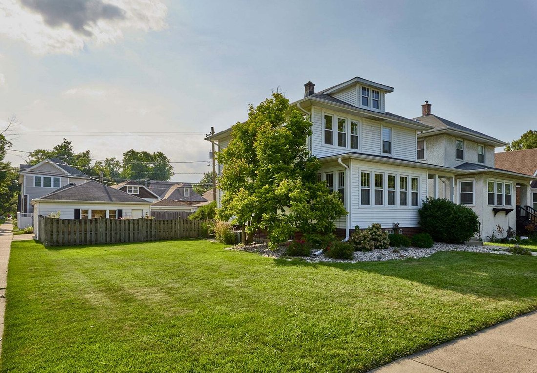 House in Brookfield, Illinois, United States 2 - 18592450
