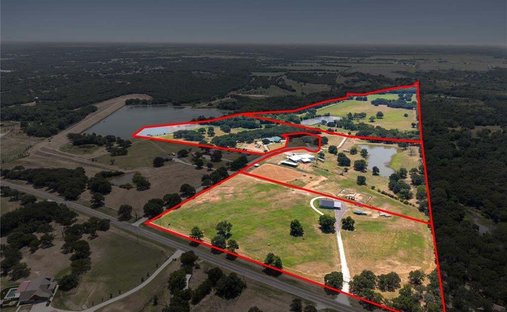 Farm Ranch in Cleburne, Texas, United States 1