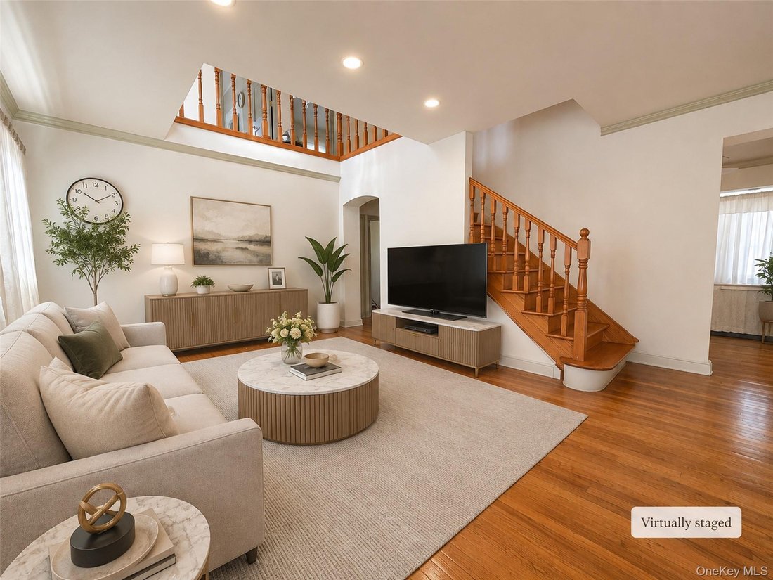 House in New York, New York, United States 2 - 18588871