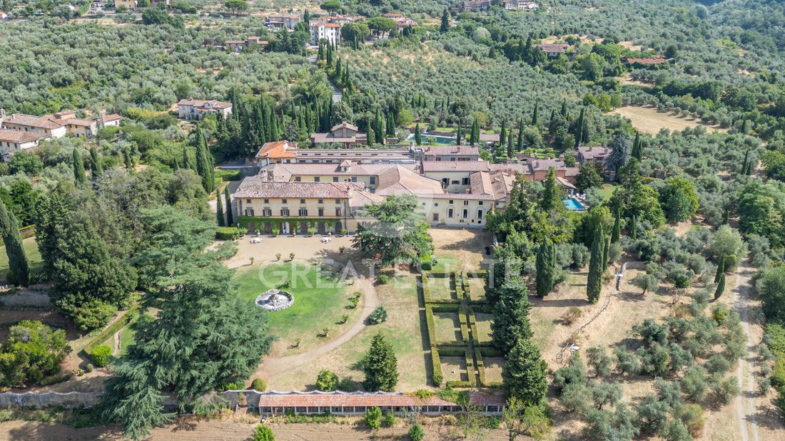 Estate in Castelfranco Piandisco, Tuscany, Italy 4 - 18591683