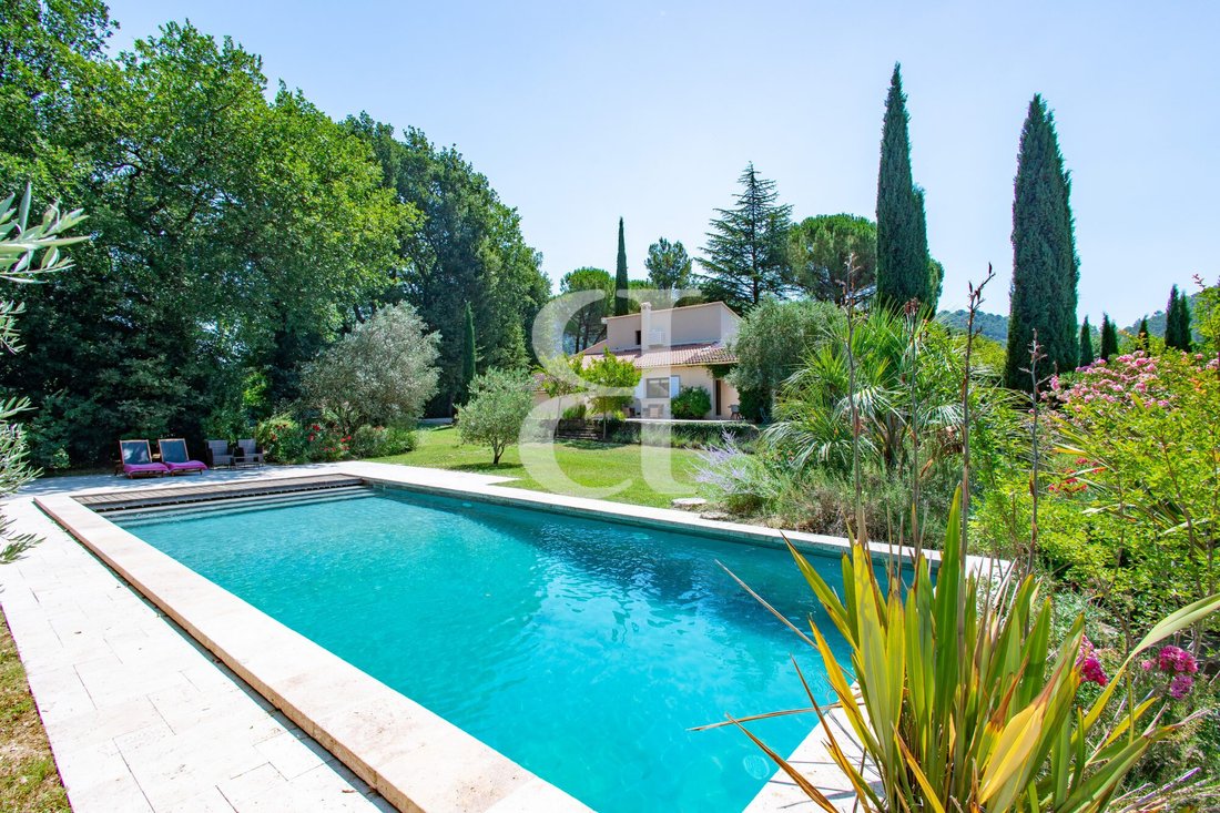 Villa in Entrechaux, Provence-Alpes-Côte d'Azur, France 1 - 18593934