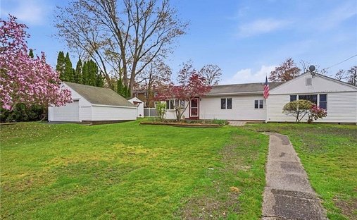 House in Bristol, Rhode Island, United States 1