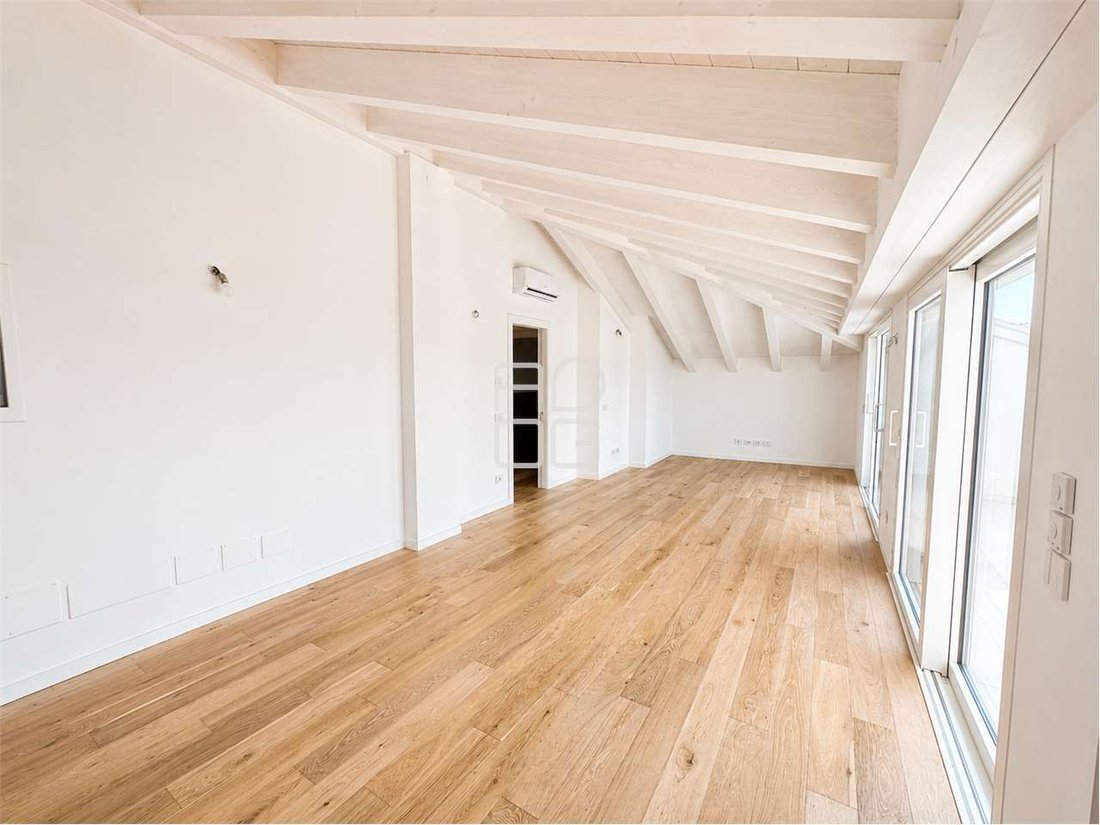 Apartment in Rivoltella, Desenzano del Garda, Lombardy 3 - 18591759