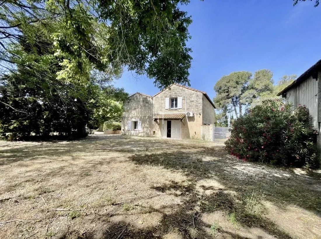 Country House in Arles, Provence-Alpes-Côte d'Azur, France 3 - 18590185