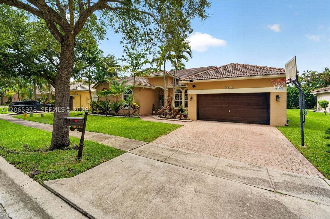 House in Pembroke Pines, Florida, United States 3 - 18591554
