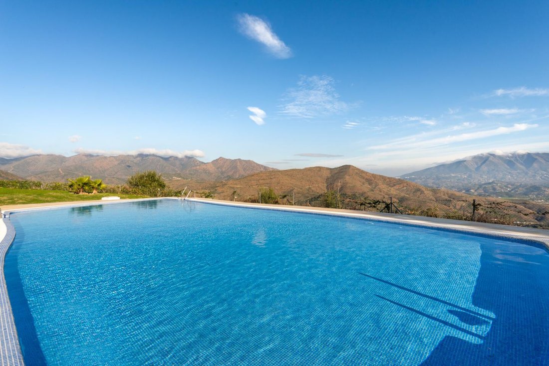 Townhouse in Ojen, Andalusia, Spain 3 - 18592927