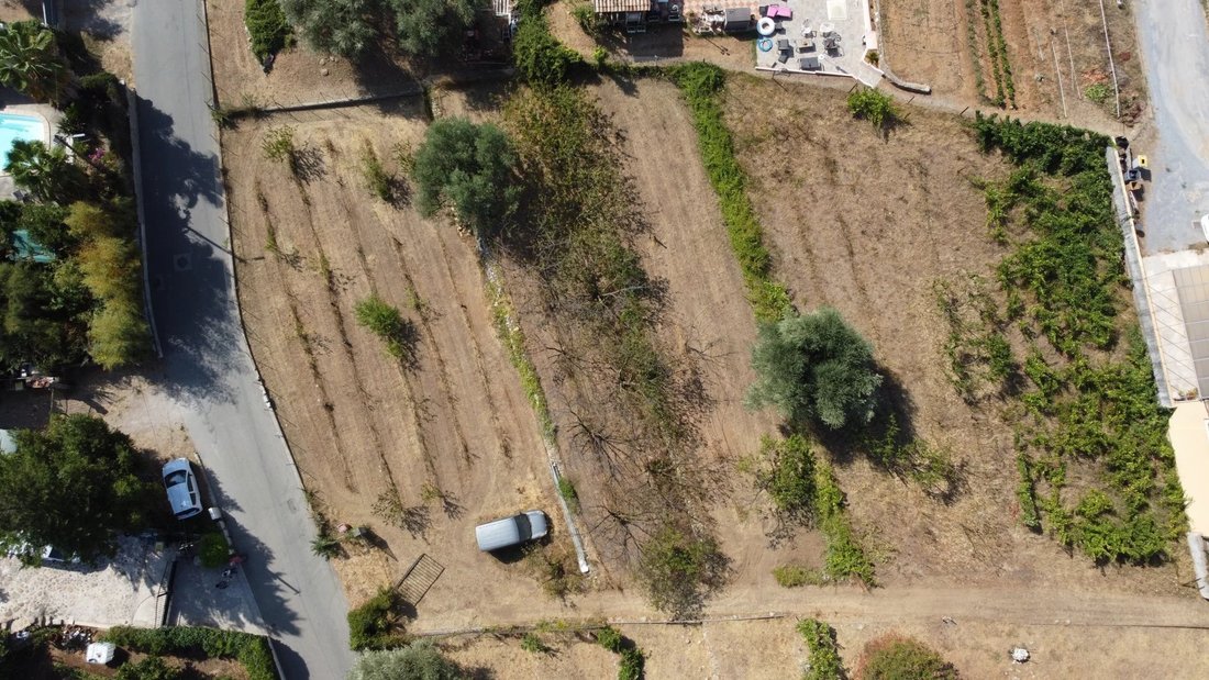 Land in Carros, Provence-Alpes-Côte d'Azur, France 1 - 18559772