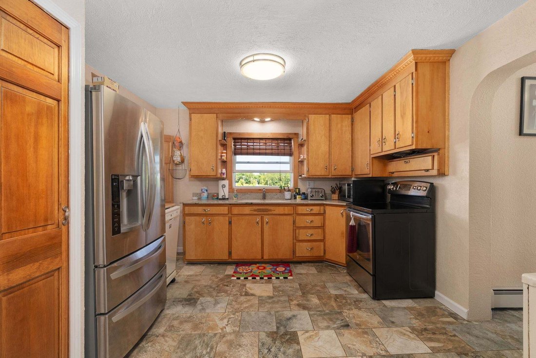 House in Oregon, Wisconsin, United States 5 - 18590880