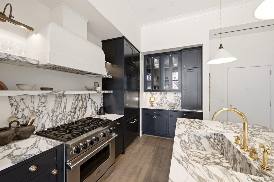 Condo in Glen Cove, New York, United States 3 - 18592849
