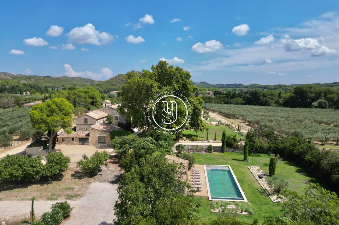 Villa in Maussane-les-Alpilles, Provence-Alpes-Côte d'Azur, France 1 - 18590276