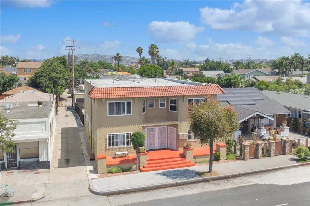 Signal Hill, California, United States 1 - 18592069