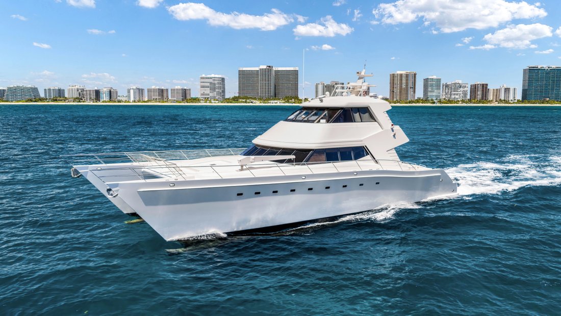 Catamaran in United States 4 - 18589067