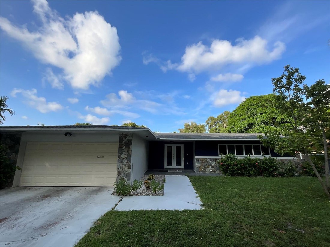 House in Miami, Florida, United States 1 - 18589041