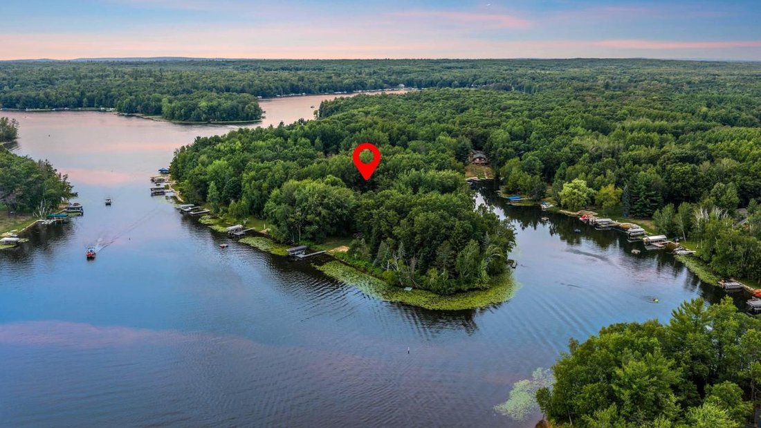 House in Legend Lake, Wisconsin, United States 3 - 18591524