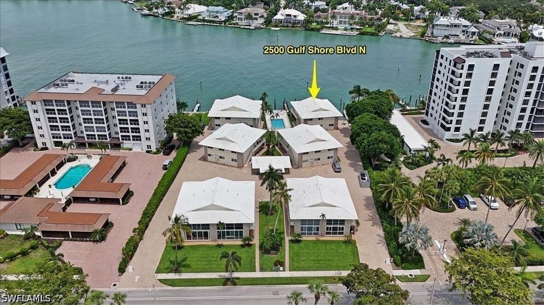 Co Op in Naples, Florida, United States 2 - 18588797