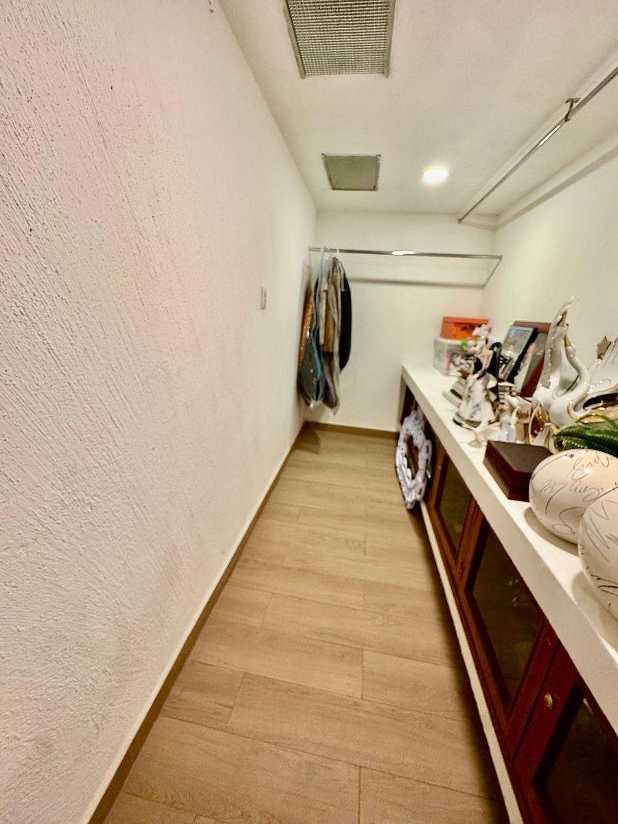 House in Mexico City, Mexico 5 - 18590013
