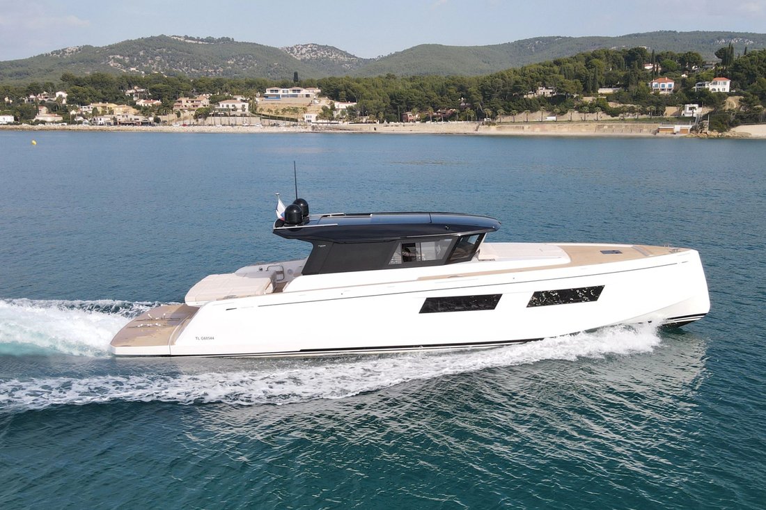 Motor Yacht in France 1 - 18589037
