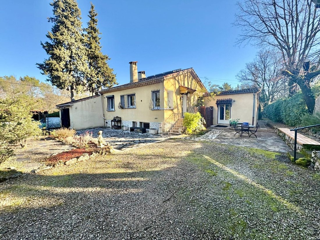 House in Tourrettes, Provence-Alpes-Côte d'Azur, France 1 - 17418157