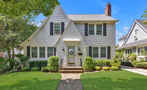 Casa en North New Hyde Park, Nueva York, Estados Unidos 1