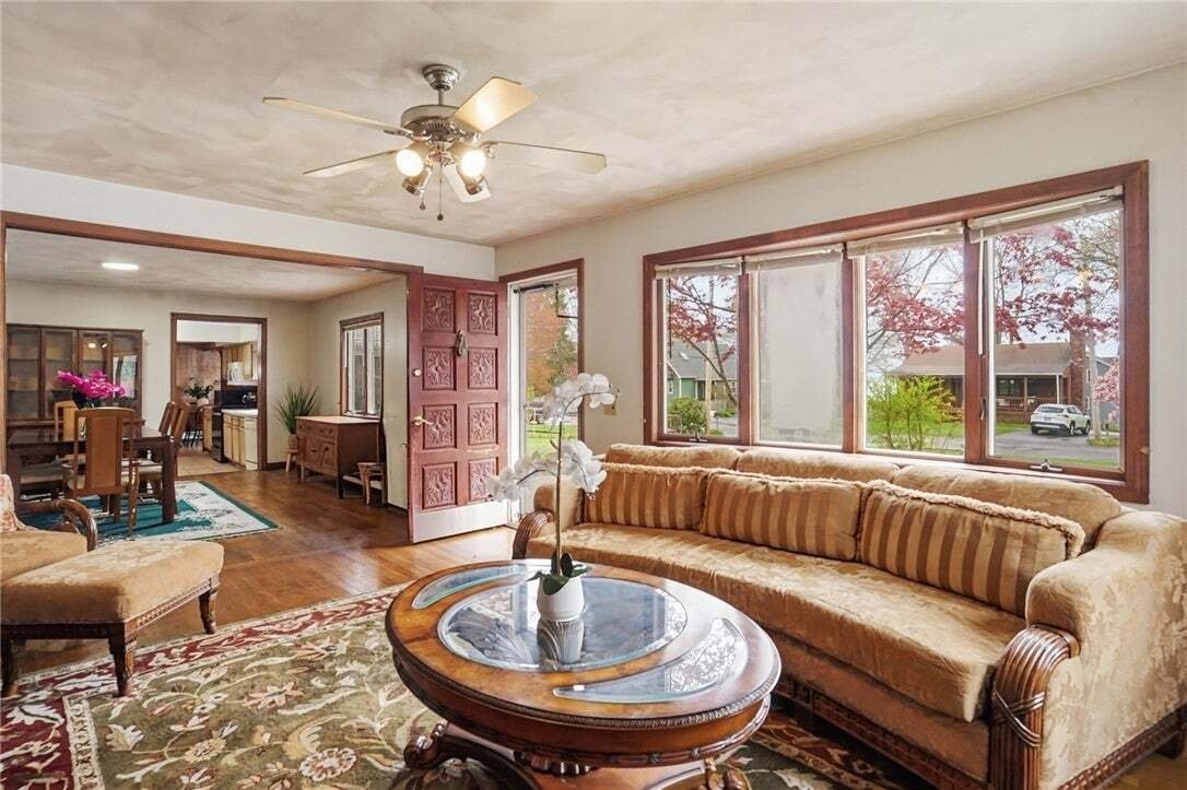 House in Bristol, Rhode Island, United States 3 - 18590957