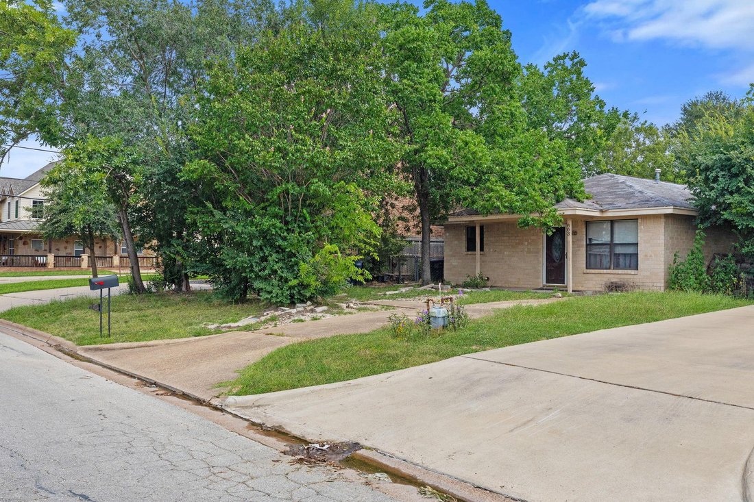 House in College Station, Texas, United States 1 - 18592644