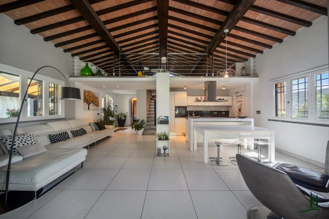 Villa in San Vincenzo, Tuscany, Italy 4 - 18591081