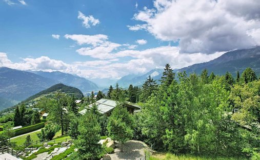 Terreno a Crans-Montana, Vallese, Svizzera 1