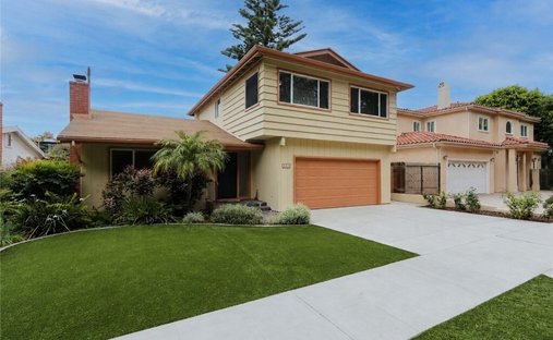 House in Signal Hill, California, United States 1