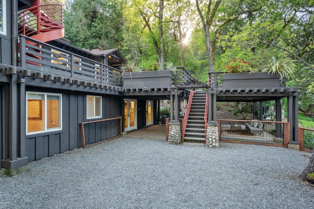 Portola Valley, California, United States 3 - 18589416