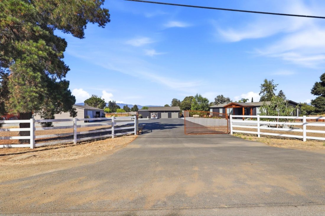 House in Gilroy, California, United States 2 - 18591459
