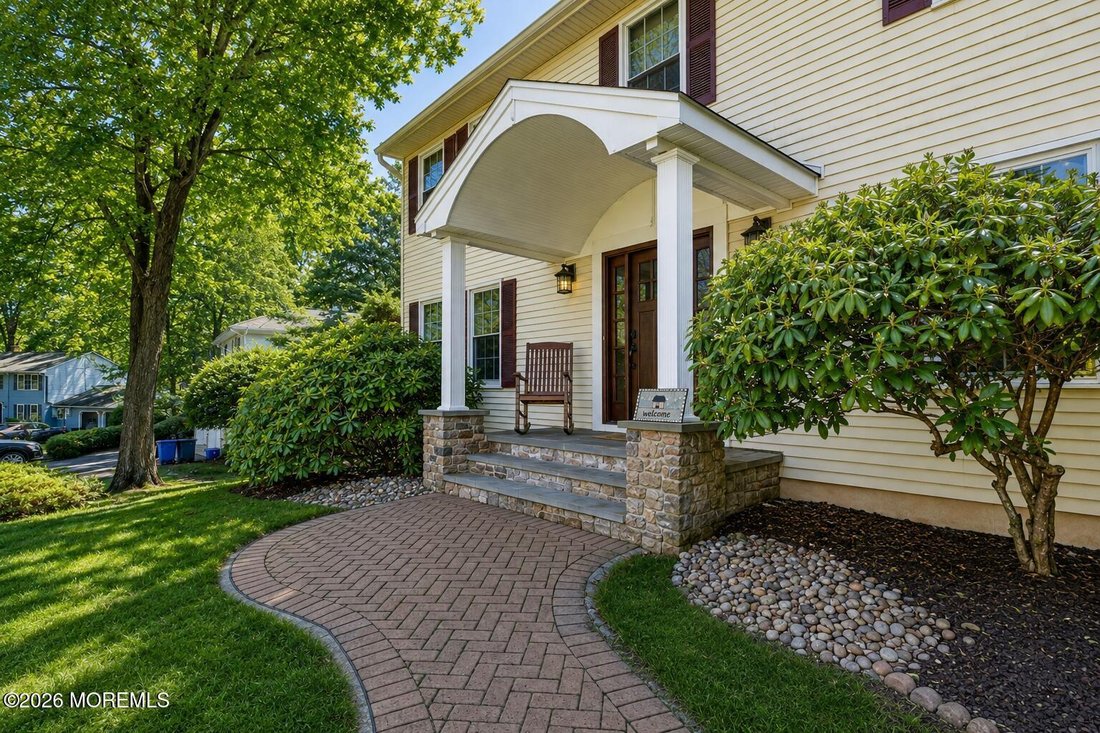 House in Manalapan Township, New Jersey, United States 1 - 18589390
