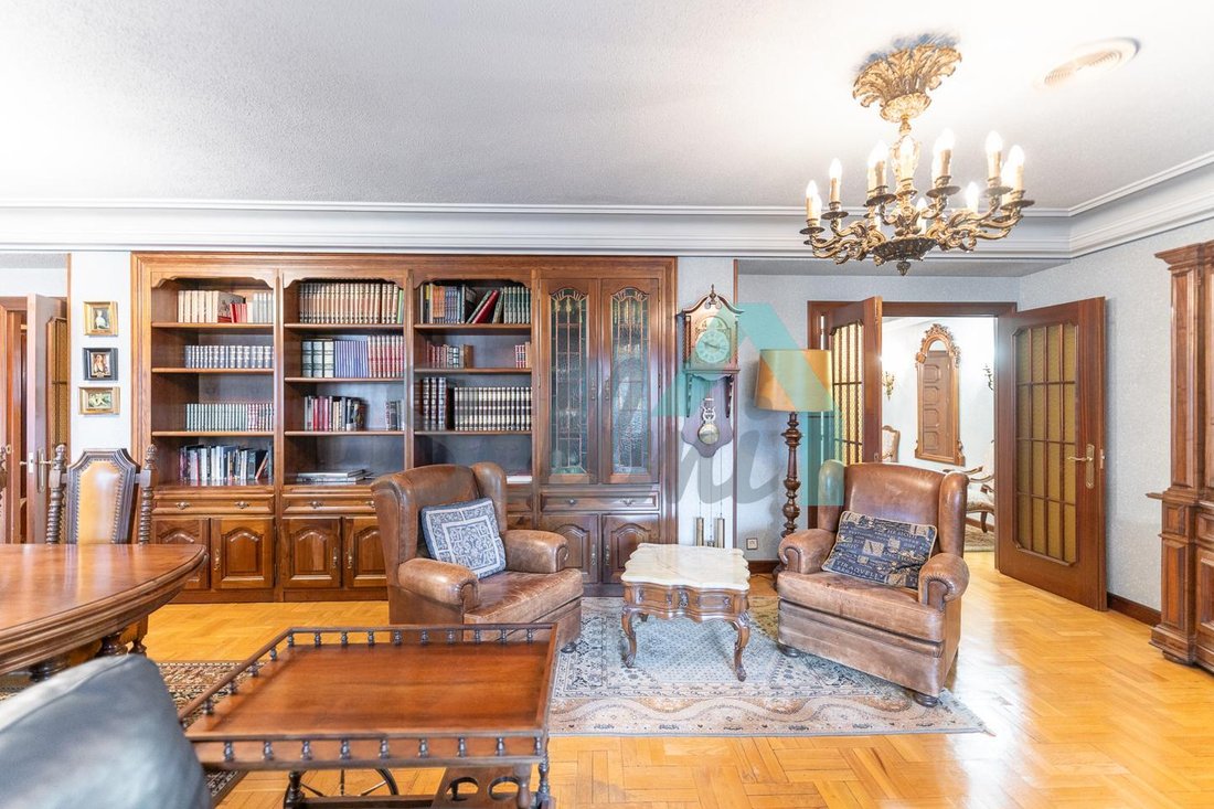 Apartment in Centro y casco historico, Oviedo, Spain 3 - 18590065