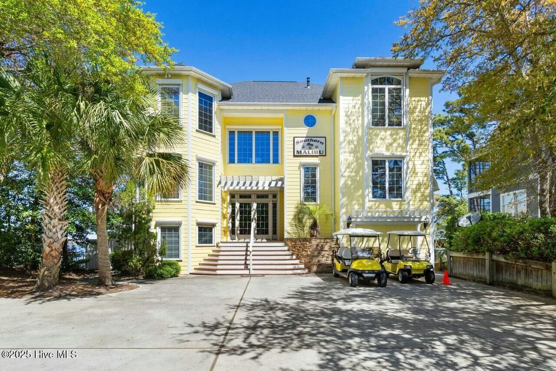 House in Emerald Isle, North Carolina, United States 1 - 18592542